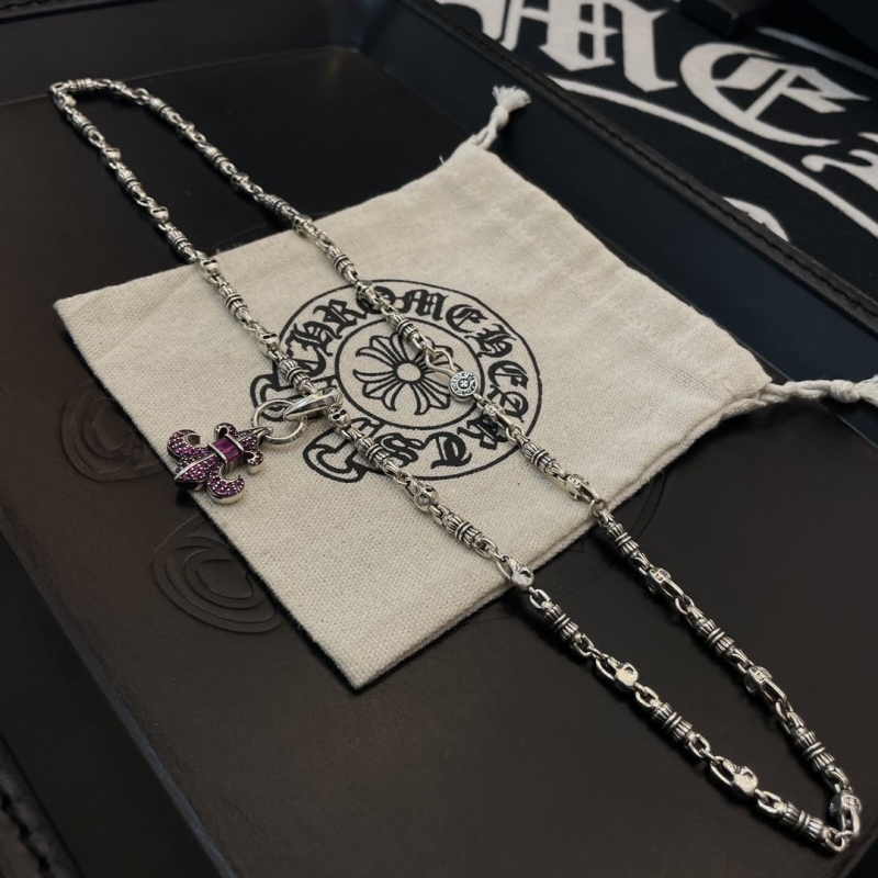 Ch*0me He**ts necklaces